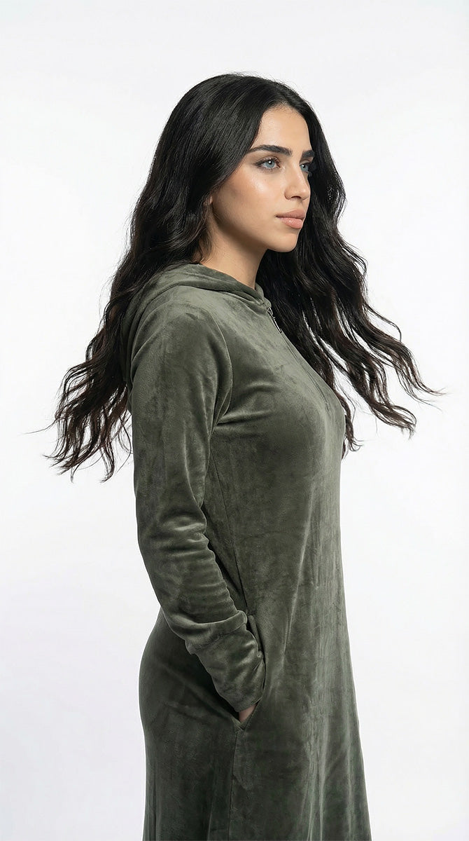 عباية قطيفة زيتي سادة بغطاء رأس وسوستة صدر