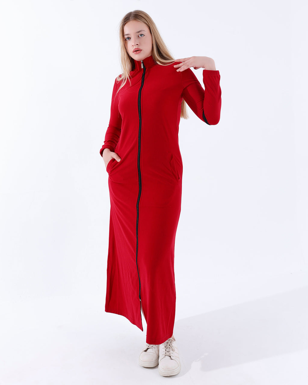 عباية رياضية سادة ياقة عالية بسوستة وجيوب نبيتي فاتح