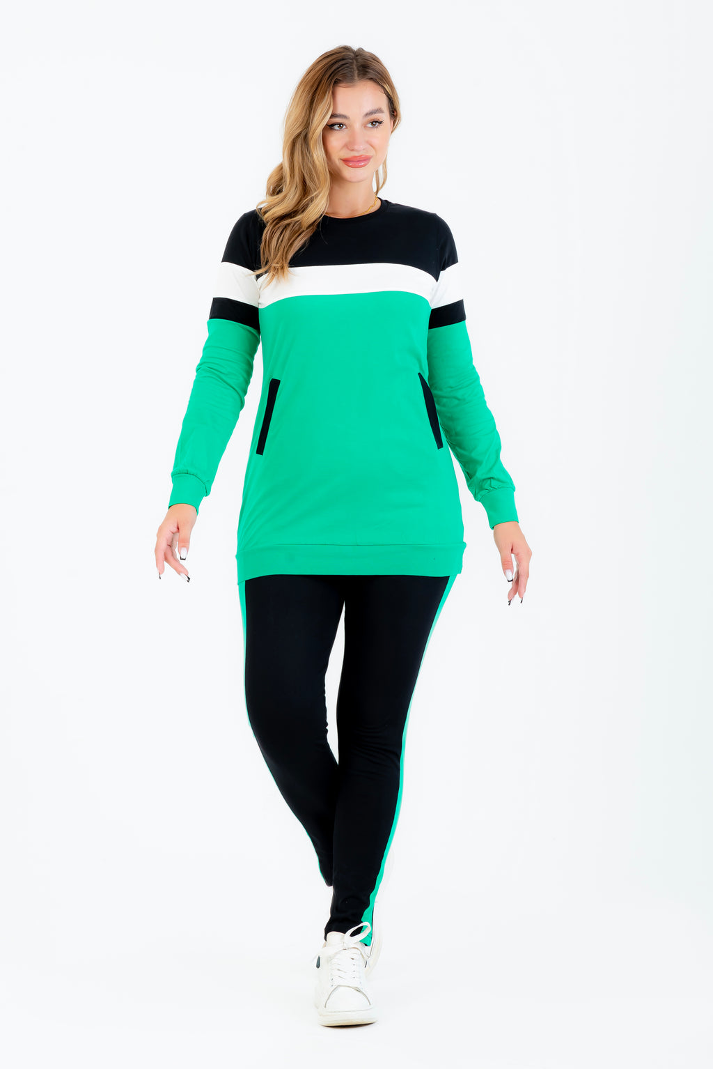 Tenue de sport verte et noire en coton