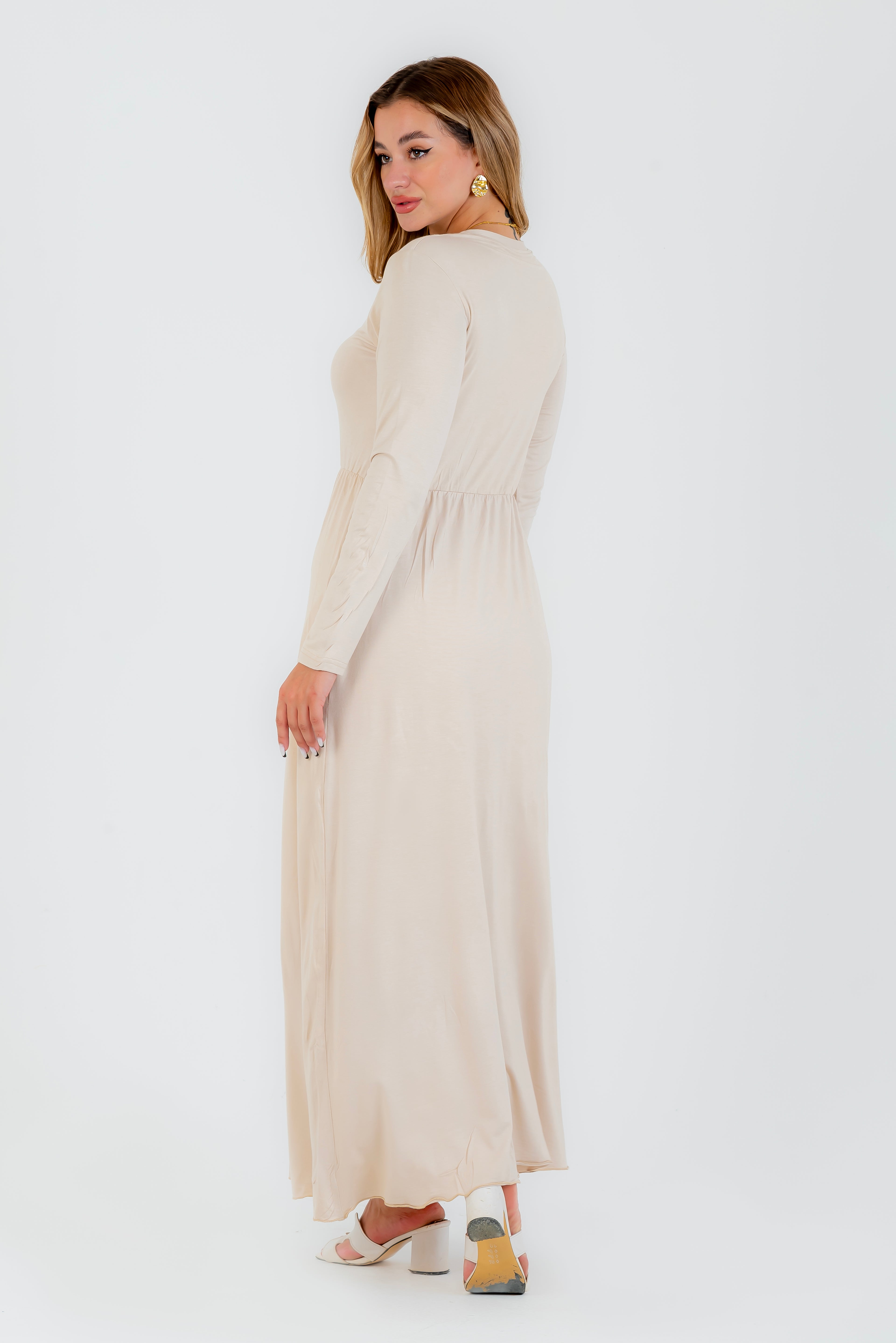 فستان فسكوز طبيعي بأستك من الوسط و جيوب بيج