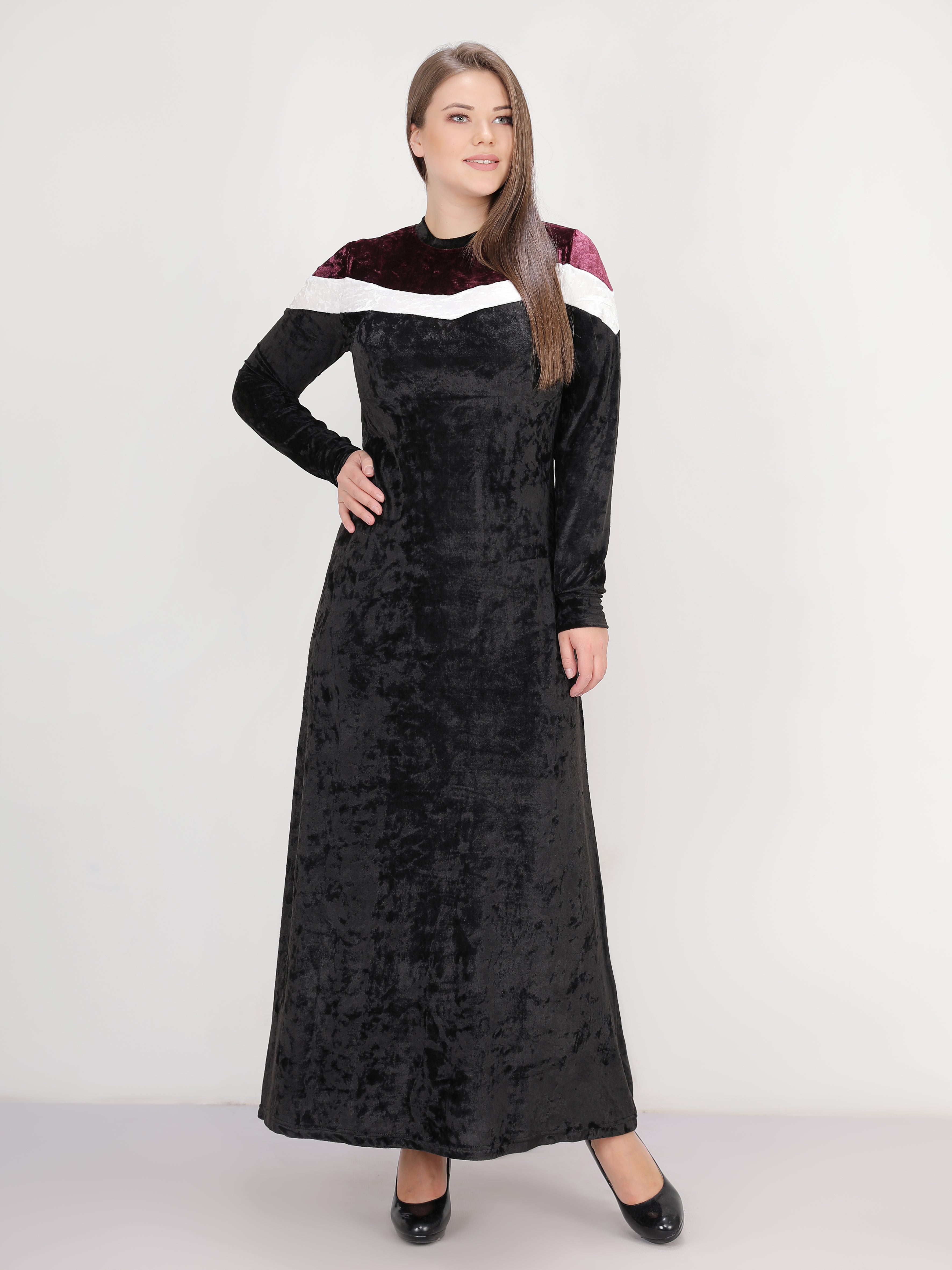 عباية قطيفة اسود   VV - pumpkinU