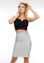Load image into Gallery viewer, White scopa skirt set and black cotton body