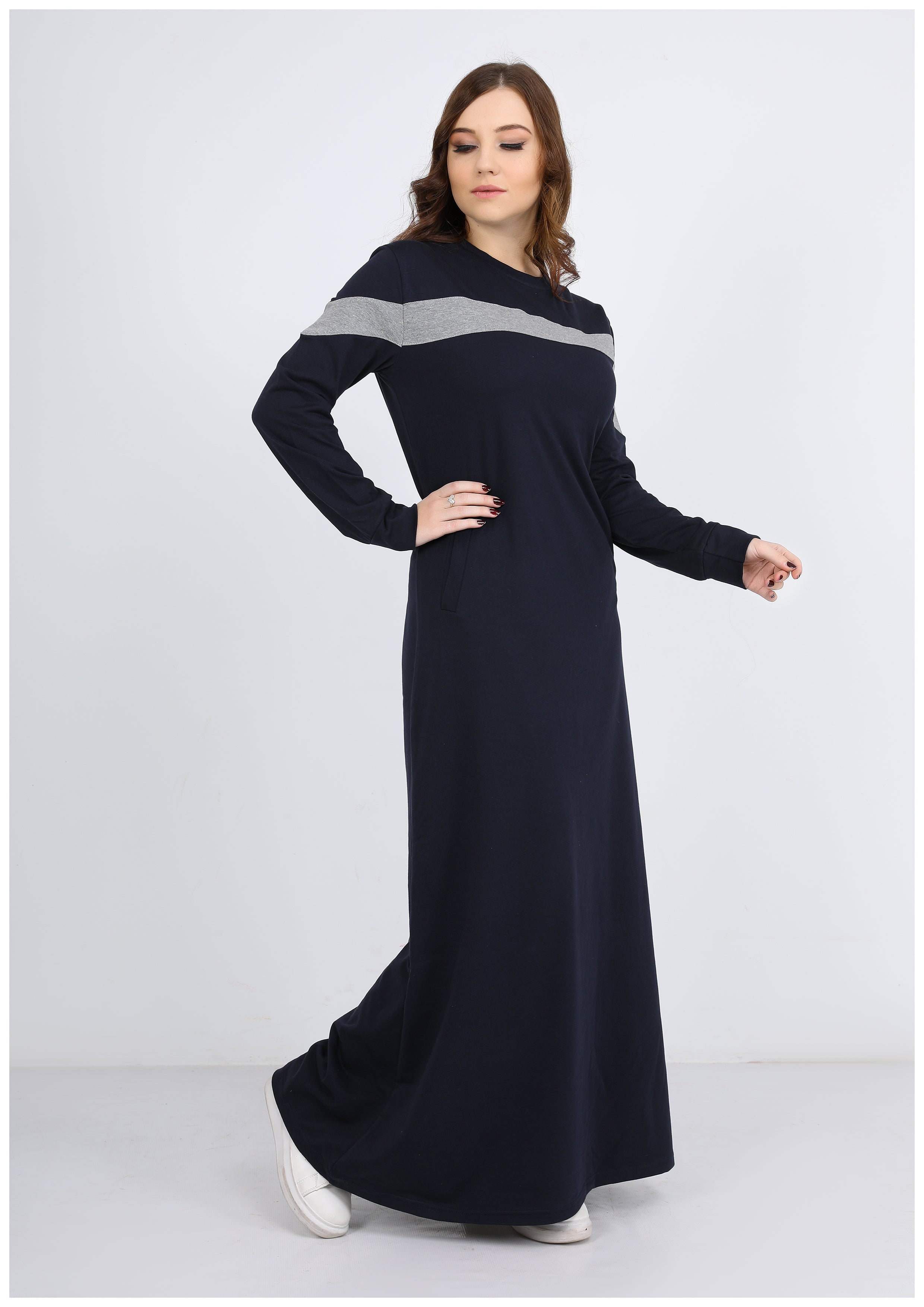 Abaya sport crêpe bleu marine