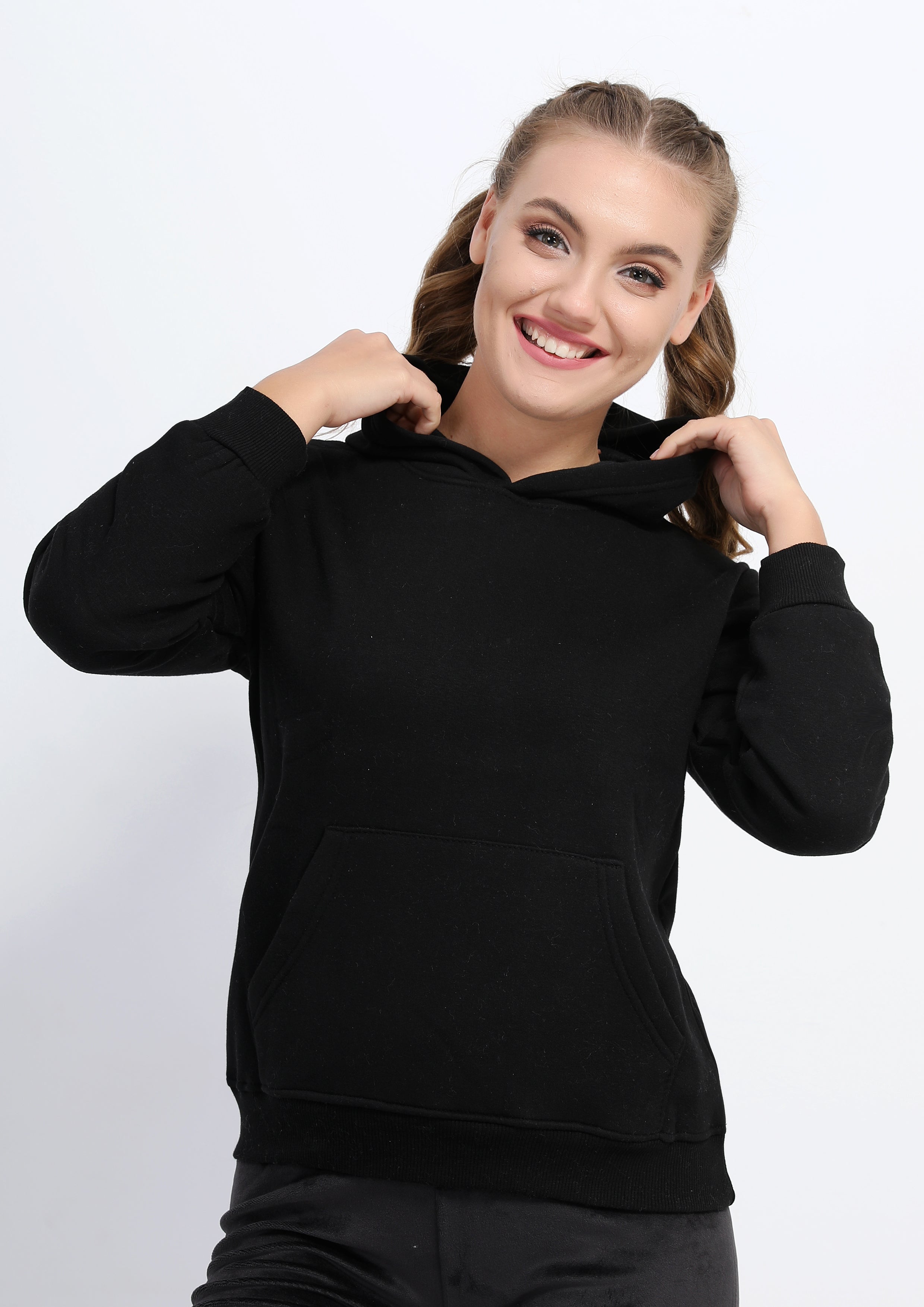 Sweatshirt noir en coton avec capuchon à doublure habillant de 6 à 18 ans