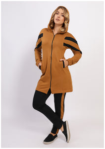 Tenue de sport longue coueur chameau à capuchon et fermeture éclair en coton milton