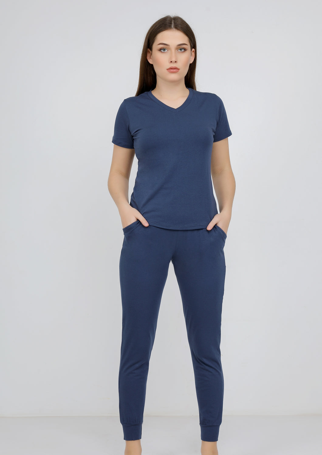 Plain navy blue cotton lycra pajamas with short sleeves and a seven-point collar