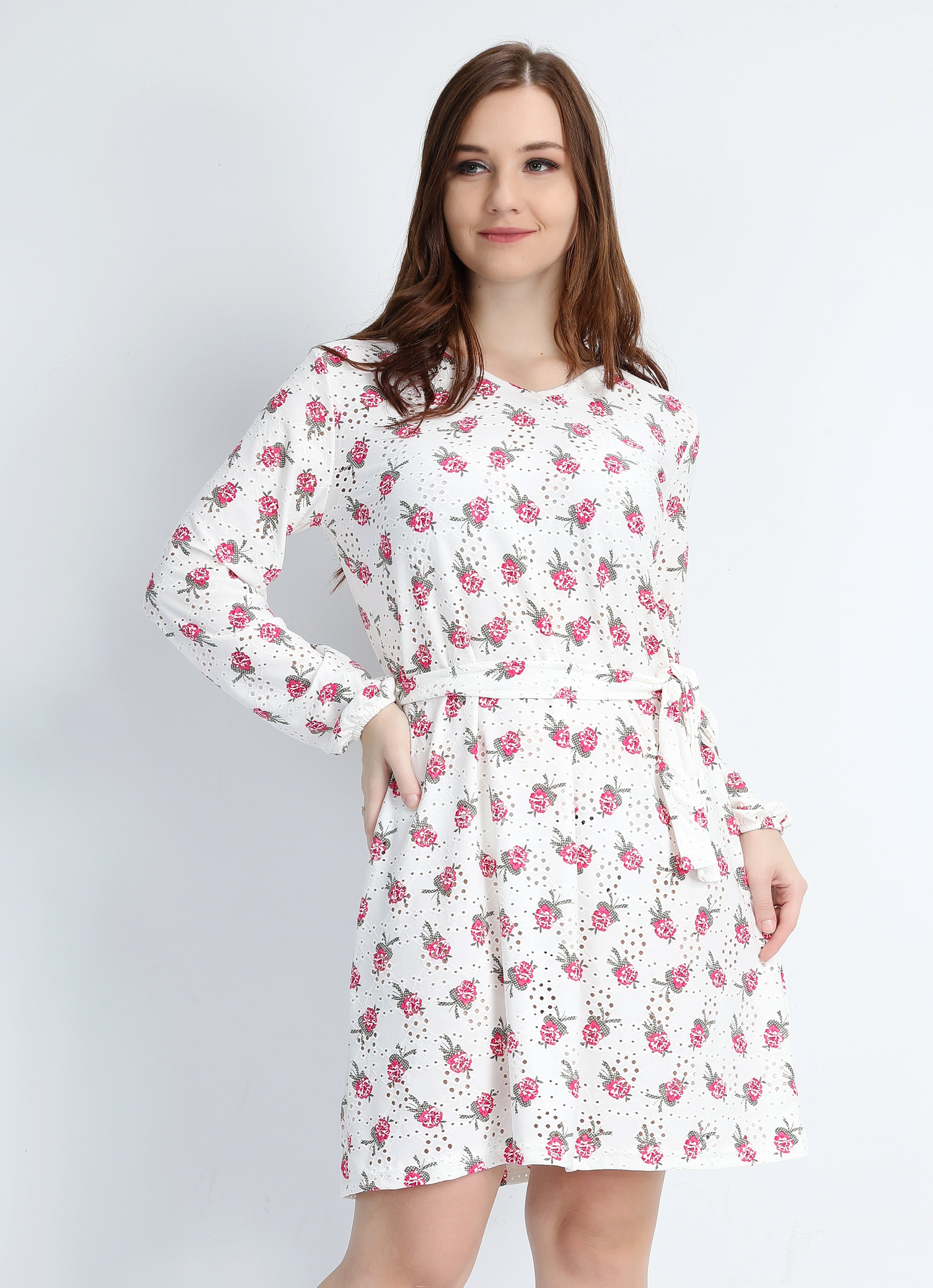 Short fushia dress with open flower motif
