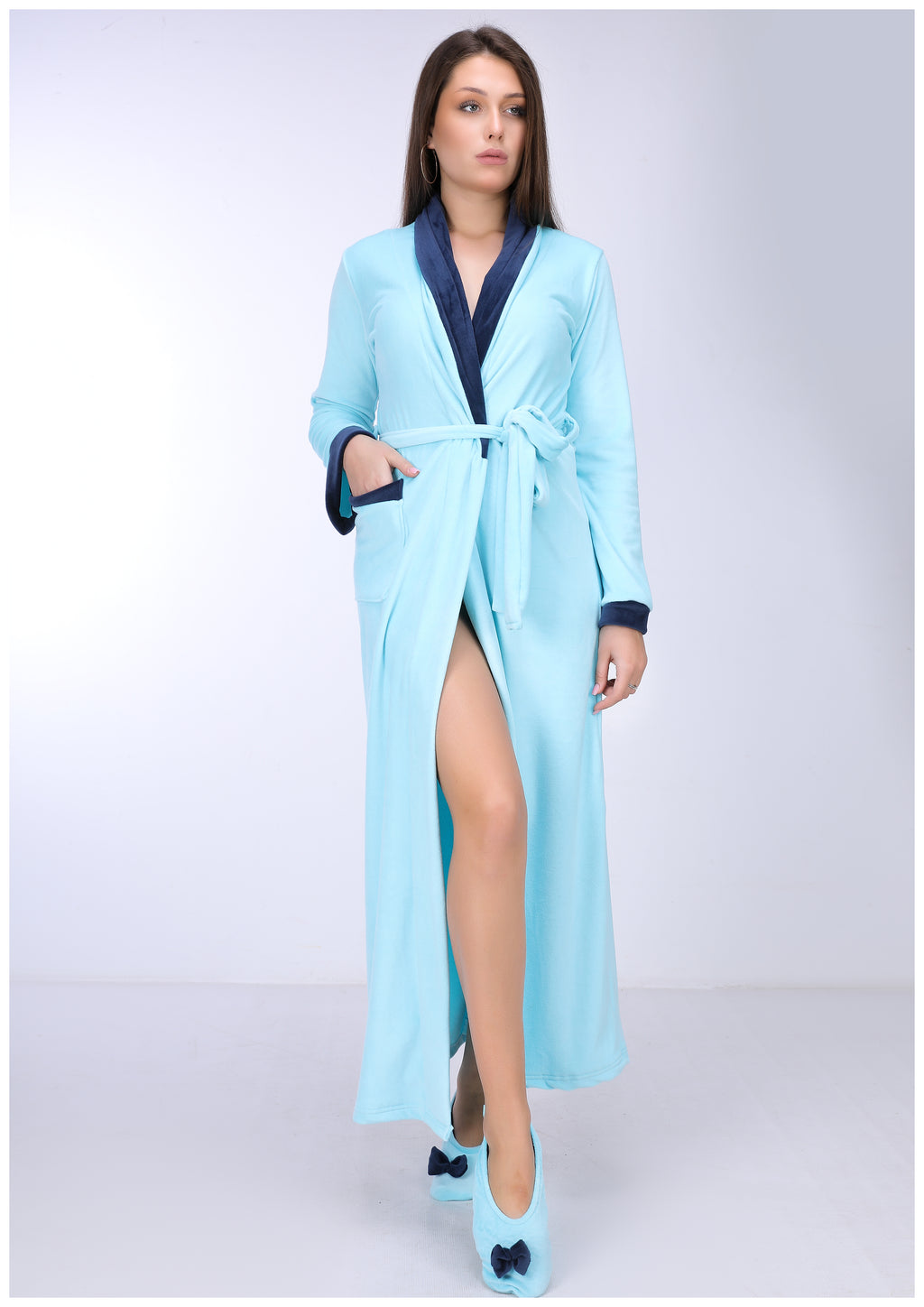 روب طويل هايدي مبطن من الوشين سماوي في كحلي