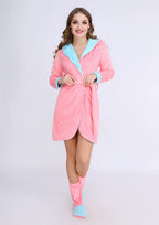 روب هايدي قصير مبطن من الوشين بغطاء رأس روز في سماوي