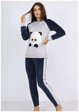 Charger l&#39;image dans la galerie, Pyjama heidi gris clair à doublure des deux faces avec motif panda sur la poitrine
