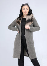 Load image into Gallery viewer, Olive milton cotton Jacket with fur