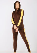 Brown and yellow heidi pajamas with double-sided lining, a hood and two outer lines
