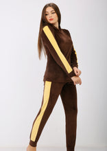 Charger l&#39;image dans la galerie, Pyjama heidi à doublure des deux faces avec capuchon et deux bandes extérieures marron et  jaune