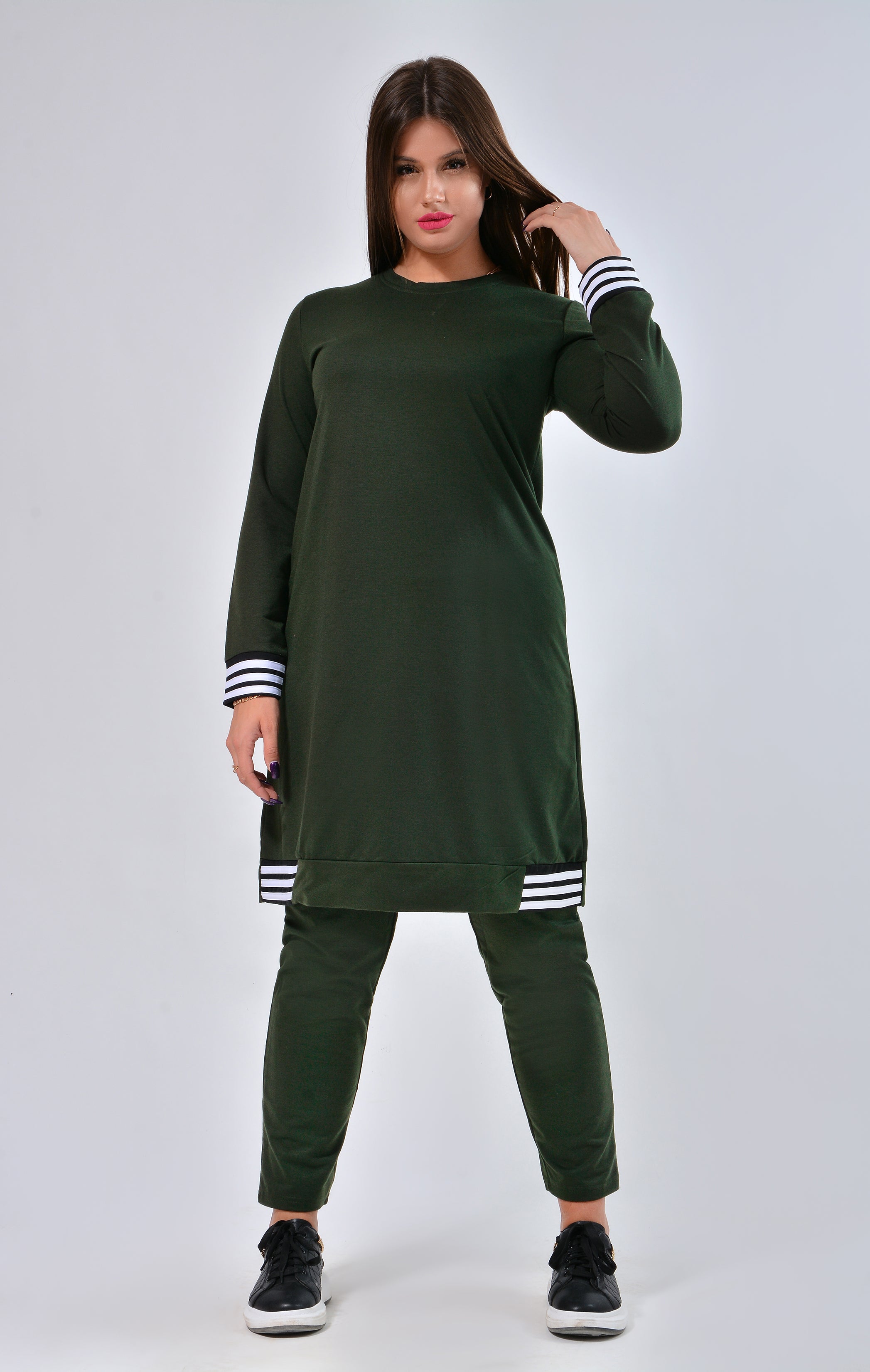 بدلة رياضية شرايط ميلتون جيشي