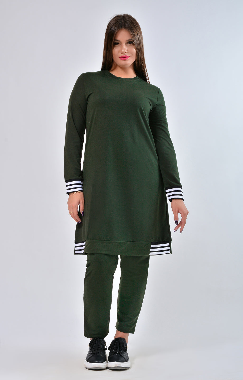 بدلة رياضية شرايط ميلتون جيشي