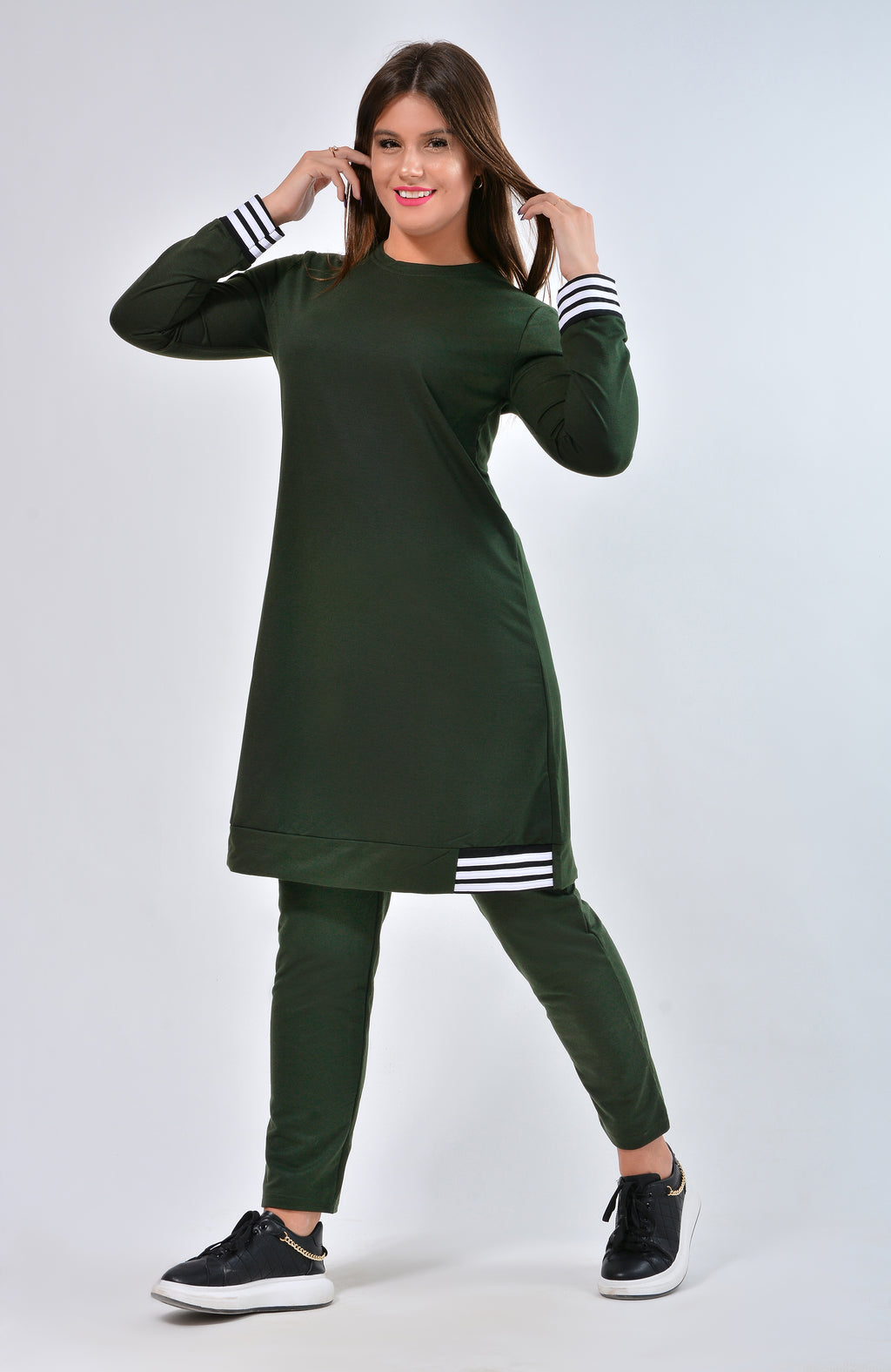 بدلة رياضية شرايط ميلتون جيشي